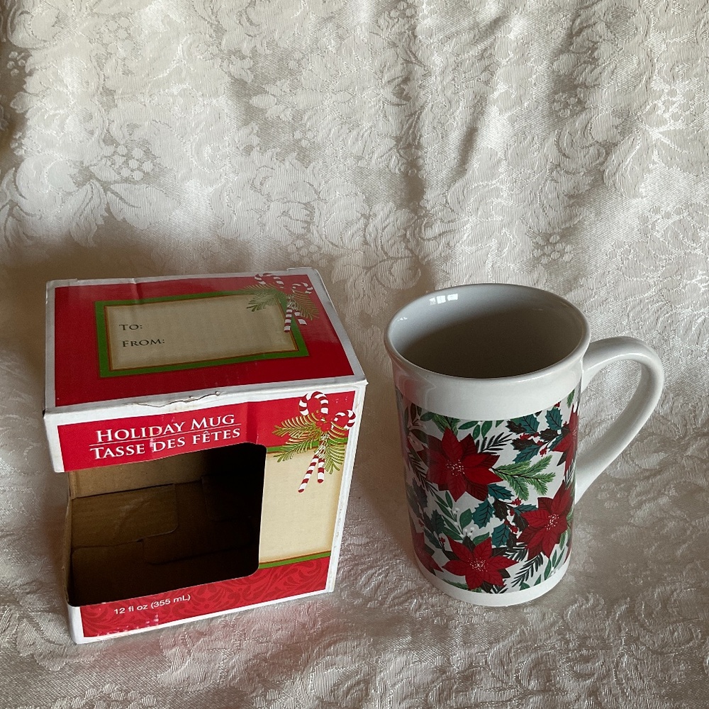 Holiday mug. Floral Christmas coffee/ Tea mug/ cup. Royal Norfolk 12 oz mug